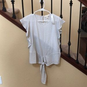 Monteau Los Angeles white and black polka-dotted